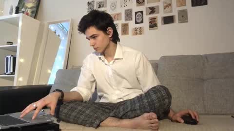 Snapshot of mark_romal chatting on 11/15/25, 11:29 Mark online show from 11/15/25, 11:29