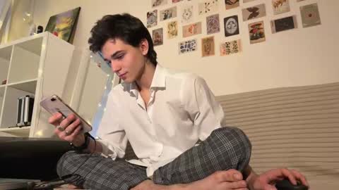 Snapshot of mark_romal chatting on 11/18/25, 12:53 Mark online show from 11/18/25, 12:53