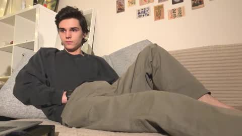 Snapshot of mark_romal chatting on 11/25/25, 02:06 Mark online show from 11/25/25, 02:06