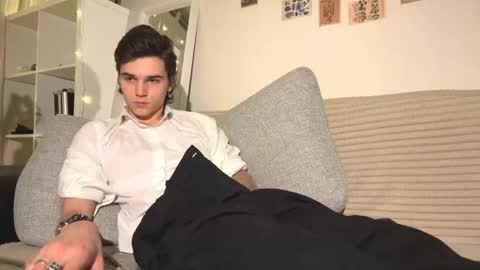 Snapshot of mark_romal chatting on 11/29/25, 02:53 Mark online show from 11/29/25, 02:53