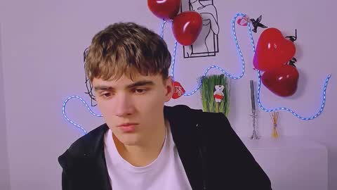 Snapshot of mark_sir chatting on 02/09/26, 05:28 mark_sir online show from 02/09/26, 05:28