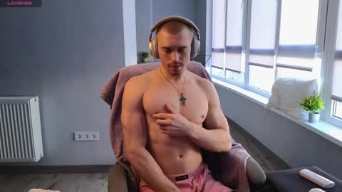 Mark online show from 01/10/25, 12:15