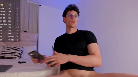 Snapshot of mark_thonson chatting on 12/28/24, 01:50 troy online show from 12/28/24, 01:50