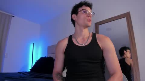 Snapshot of mark_thonson chatting on 03/27/26, 01:44 troy online show from 03/27/26, 01:44