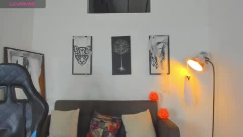 Snapshot of mark_x23 chatting on 10/25/25, 01:13 mark_x23 online show from 10/25/25, 01:13