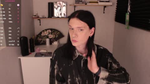 Mark online show from 01/06/25, 05:49