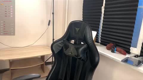 Snapshot of markcarthy chatting on 12/20/25, 02:02 Mark online show from 12/20/25, 02:02