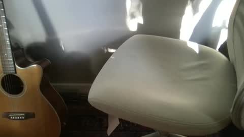 marklondonguy2023 online show from 10/22/25, 11:21