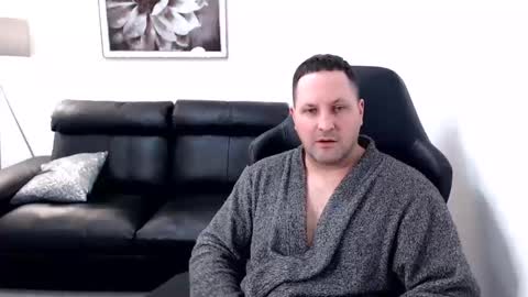 Snapshot of marko66999 chatting on 11/15/25, 11:07 Master online show from 11/15/25, 11:07