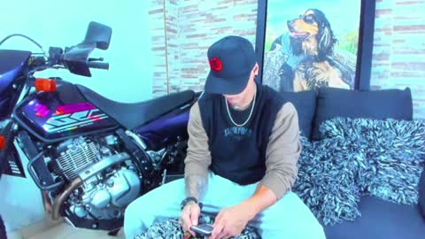 Snapshot of marko_toro__ chatting on 12/17/24, 03:17 Sebastian online show from 12/17/24, 03:17