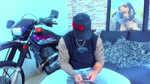 Snapshot of marko_toro__ chatting on 12/17/24, 11:06 Sebastian online show from 12/17/24, 11:06