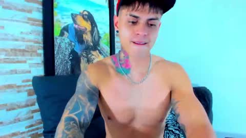 Snapshot of marko_toro__ chatting on 01/05/25, 01:03 Sebastian online show from 01/05/25, 01:03