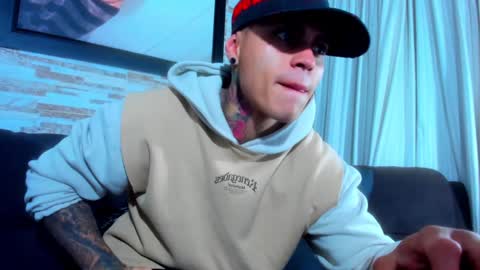 Snapshot of marko_toro__ chatting on 01/24/25, 02:18 Sebastian online show from 01/24/25, 02:18