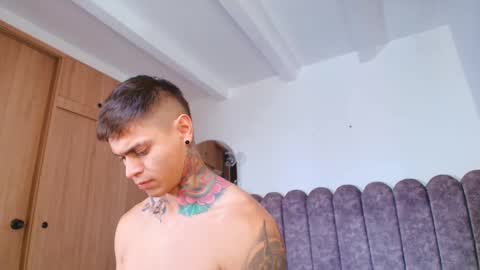 Sebastian online show from 12/04/25, 08:50