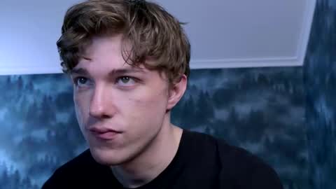 Snapshot of markshot_ chatting on 11/09/25, 04:38 markshot_ online show from 11/09/25, 04:38