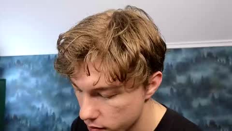 Snapshot of markshot_ chatting on 11/11/25, 08:31 markshot_ online show from 11/11/25, 08:31