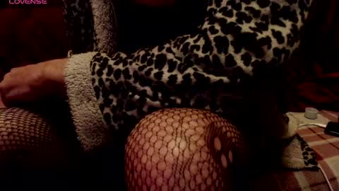 Snapshot of markus19692208 chatting on 12/11/24, 08:28 Simja online show from 12/11/24, 08:28