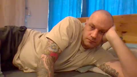 markus_7 online show from 04/01/26, 09:21