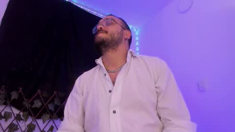 Snapshot of markwolfe1 chatting on 10/28/25, 10:34 Mark  online show from 10/28/25, 10:34