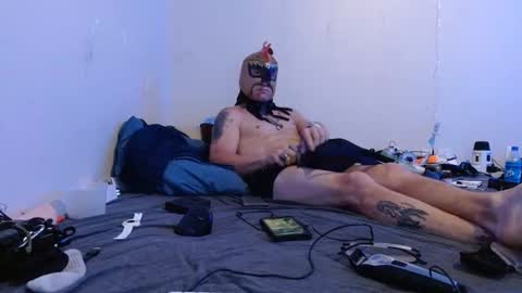 markymark101825061 online show from 12/15/24, 01:46