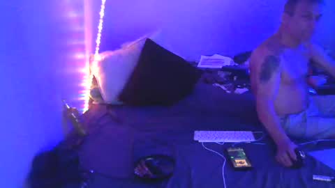 markymark101825061 online show from 01/10/25, 01:53