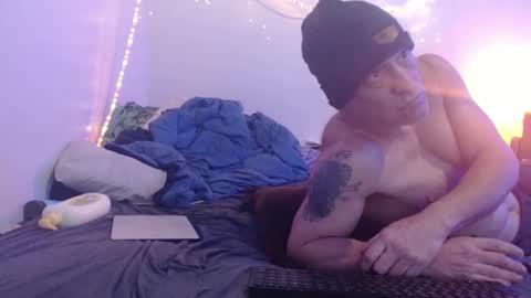 markymark101825061 online show from 01/21/25, 10:41