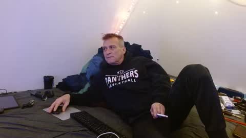 markymark101825061 online show from 02/13/25, 03:39