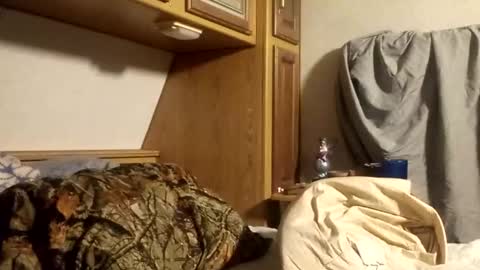 markymark101825061 online show from 12/18/25, 05:13