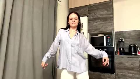 Maja online show from 10/11/25, 08:35