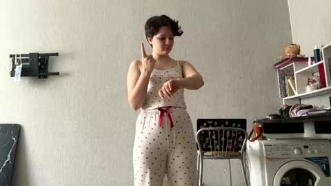 Snapshot of marlenhanry chatting on 06/10/26, 12:22 Emmie online show from 06/10/26, 12:22