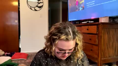 maroon_moon online show from 02/13/25, 07:10