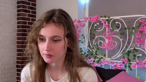 Andriella online show from 04/08/26, 09:42