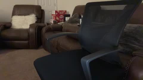 Snapshot of marriedblkbator chatting on 01/16/25, 01:25 marriedblkbator online show from 01/16/25, 01:25