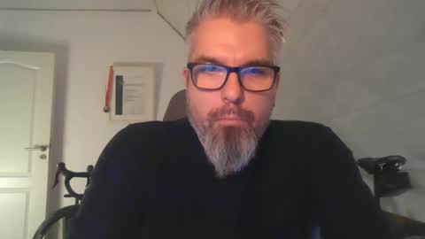 Snapshot of marriedcock1980 chatting on 12/11/24, 03:37 marriedcock1980 online show from 12/11/24, 03:37