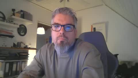 Snapshot of marriedcock1980 chatting on 12/20/24, 07:12 marriedcock1980 online show from 12/20/24, 07:12