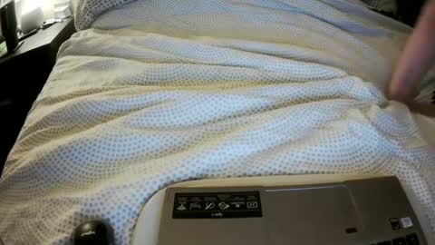 Jess and Nick online show from 10/08/25, 02:42