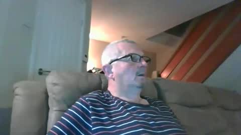 Snapshot of marrrrc chatting on 10/05/25, 08:40 marrrrc online show from 10/05/25, 08:40