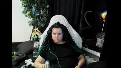 Snapshot of marry_paradisesi chatting on 09/18/25, 01:40 Marishka online show from 09/18/25, 01:40