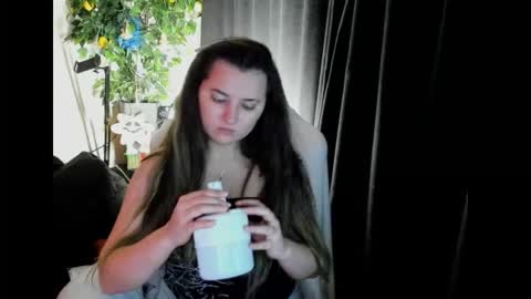 Snapshot of marry_paradisesi chatting on 10/10/25, 09:36 Marishka online show from 10/10/25, 09:36
