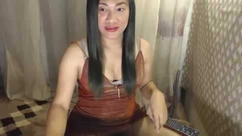 Snapshot of marrymehonxx chatting on 02/11/25, 12:27 marrymehonxx online show from 02/11/25, 12:27