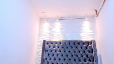 MARSHALL online show from 04/22/26, 01:34