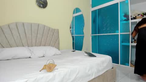 marsmith_1 online show from 02/15/26, 11:23