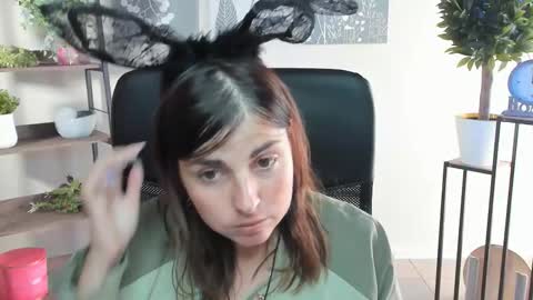 martaedams online show from 09/25/25, 06:28