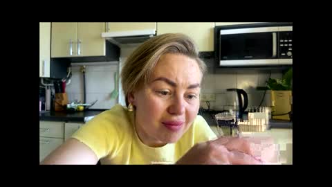 Snapshot of martaluna_ chatting on 05/08/26, 09:25 Marta online show from 05/08/26, 09:25