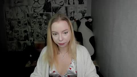 Snapshot of martha_cameron chatting on 12/01/24, 08:42 Martha Cameron online show from 12/01/24, 08:42