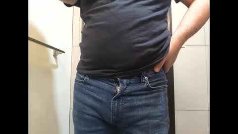 Snapshot of marti697 chatting on 03/06/25, 08:37 marti697 online show from 03/06/25, 08:37