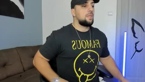 Snapshot of martiinsoul chatting on 12/21/24, 04:30 Martiinsoul online show from 12/21/24, 04:30