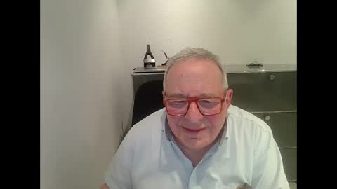 Snapshot of martin_1947 chatting on 02/22/25, 10:09 martin_1947 online show from 02/22/25, 10:09