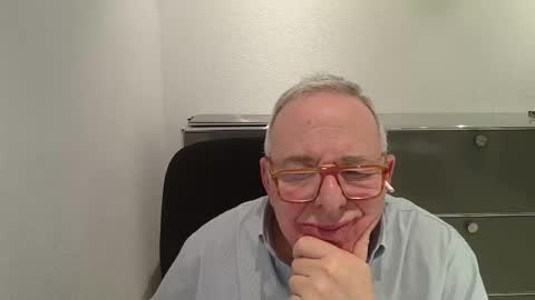 Snapshot of martin_1947 chatting on 01/05/26, 06:33 martin_1947 online show from 01/05/26, 06:33