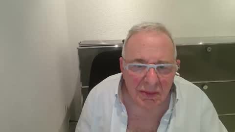 martin_1947 online show from 05/23/26, 08:46